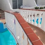 Con Piscina En Playa De Americas