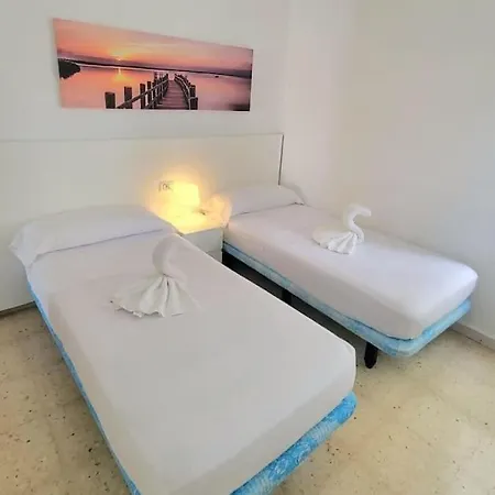 Con Piscina En Playa De Americas * Playa de las Americas (Tenerife)