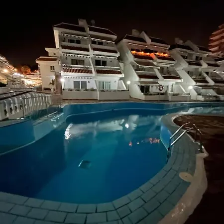 Con Piscina En Playa De Americas 아파트 플라야데라스아메리카스